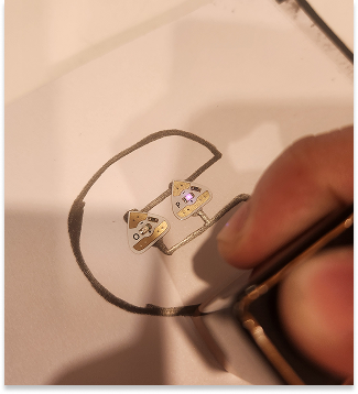 Artistic graphite circuit with two LED